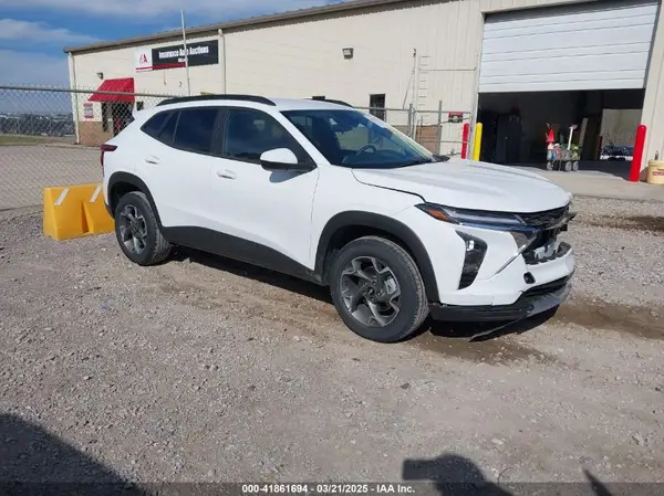 KL77LHEP2SC142830 2025 CHEVROLET TRAX - Image 1