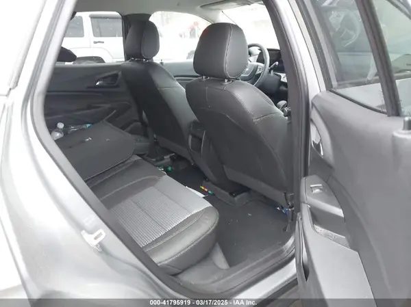KL77LHEP2SC145792 2025 CHEVROLET TRAX - Image 8
