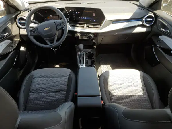 KL77LHEP2SC146134 2025 CHEVROLET TRAX - Image 8