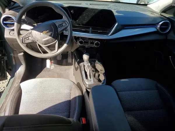 KL77LHEP2SC147042 2025 CHEVROLET TRAX - Image 8