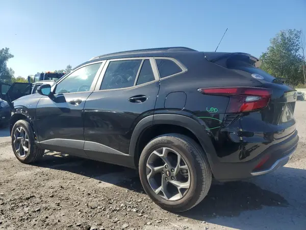 KL77LHEP2SC151821 2025 CHEVROLET TRAX - Image 2
