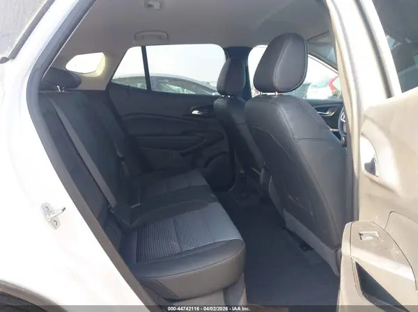 KL77LHEP2SC158073 2025 CHEVROLET TRAX - Image 8