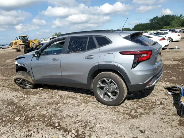 KL77LHEP2SC162821 2025 CHEVROLET TRAX - Image 2