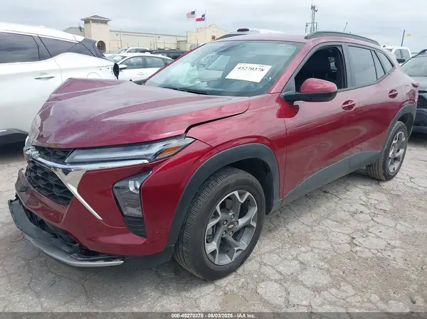 KL77LHEP2SC167453 2025 CHEVROLET TRAX - Image 2