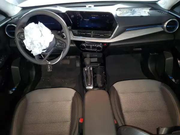 KL77LHEP2SC186696 2025 CHEVROLET TRAX - Image 8