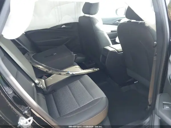 KL77LHEP2SC196483 2025 CHEVROLET TRAX - Image 8
