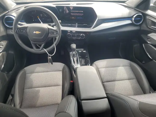 KL77LHEP2SC198086 2025 CHEVROLET TRAX - Image 8