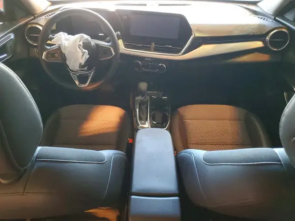 KL77LHEP2SC206896 2025 CHEVROLET TRAX - Image 8