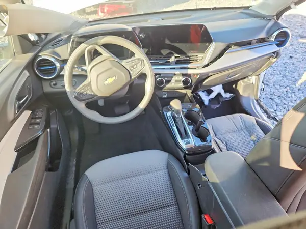 KL77LHEP2SC213671 2025 CHEVROLET TRAX - Image 8