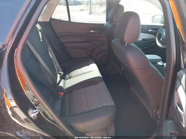 KL77LHEP2SC213704 2025 CHEVROLET TRAX - Image 8