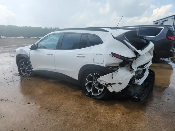KL77LHEP2SC217994 2025 CHEVROLET TRAX - Image 2