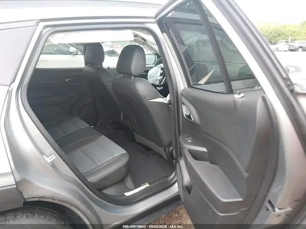 KL77LHEP2SC220023 2025 CHEVROLET TRAX - Image 8