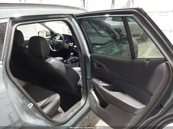 KL77LHEP2SC221818 2025 CHEVROLET TRAX - Image 8
