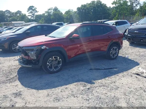 KL77LHEP2SC222192 2025 CHEVROLET TRAX - Image 2