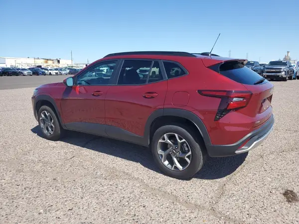KL77LHEP2SC222354 2025 CHEVROLET TRAX - Image 2