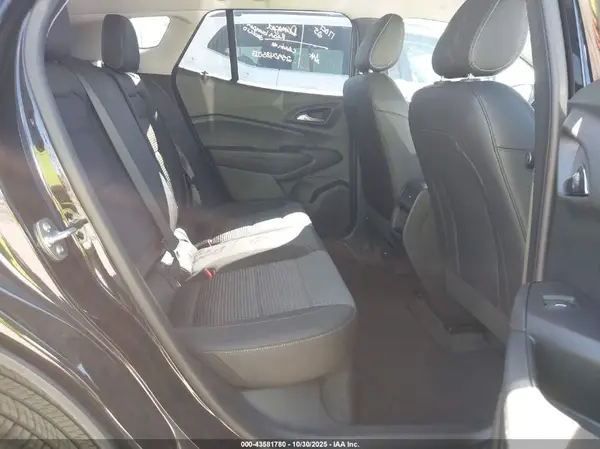 KL77LHEP2SC232284 2025 CHEVROLET TRAX - Image 8