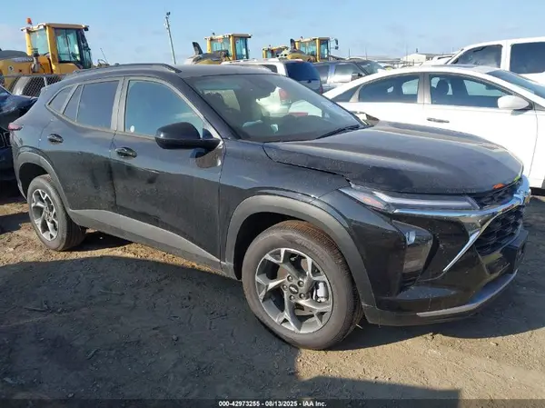 KL77LHEP2SC234388 2025 CHEVROLET TRAX - Image 1