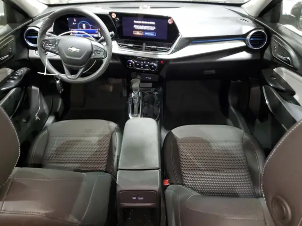 KL77LHEP2SC235864 2025 CHEVROLET TRAX - Image 8