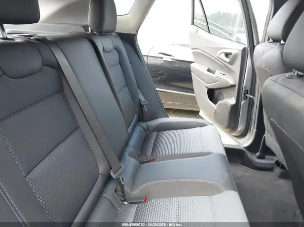 KL77LHEP2SC235928 2025 CHEVROLET TRAX - Image 8