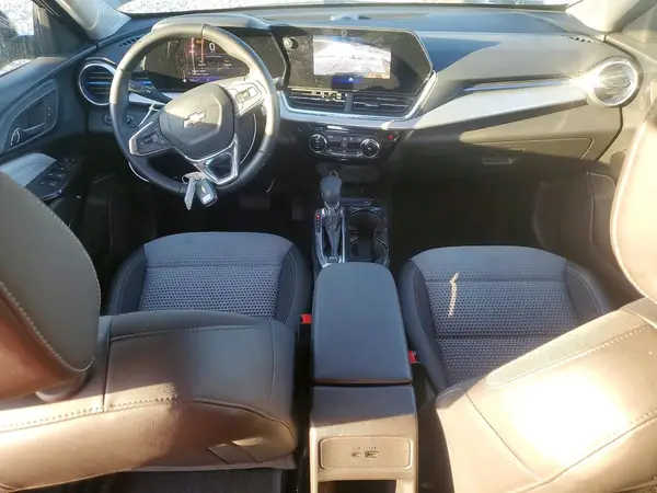 KL77LHEP2SC239784 2025 CHEVROLET TRAX - Image 8