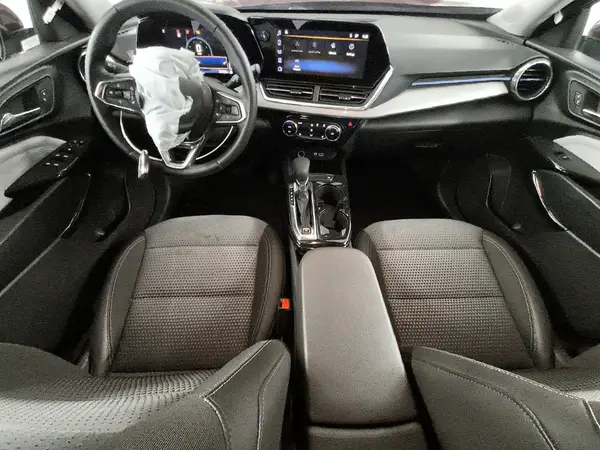 KL77LHEP2SC242278 2025 CHEVROLET TRAX - Image 8