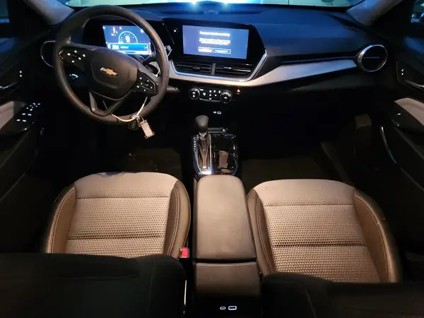 KL77LHEP2SC245729 2025 CHEVROLET TRAX - Image 8