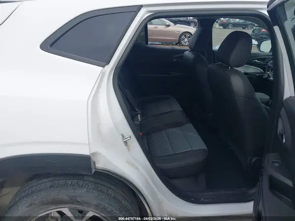 KL77LHEP2SC248498 2025 CHEVROLET TRAX - Image 8