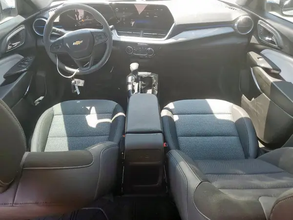 KL77LHEP2SC257606 2025 CHEVROLET TRAX - Image 8