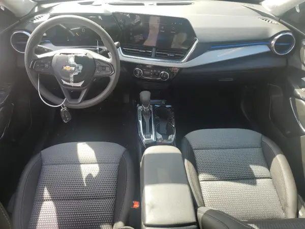 KL77LHEP2SC266161 2025 CHEVROLET TRAX - Image 8