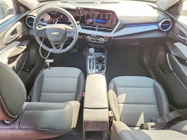KL77LHEP2SC272378 2025 CHEVROLET TRAX - Image 8