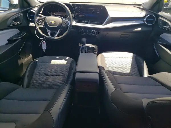 KL77LHEP2SC274597 2025 CHEVROLET TRAX - Image 8