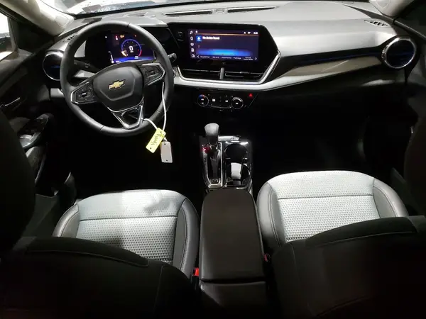 KL77LHEP2SC306416 2025 CHEVROLET TRAX - Image 8