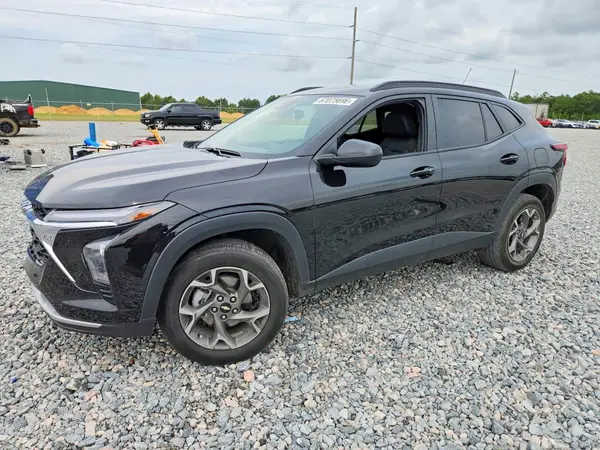 KL77LHEP2SC307551 2025 CHEVROLET TRAX - Image 1