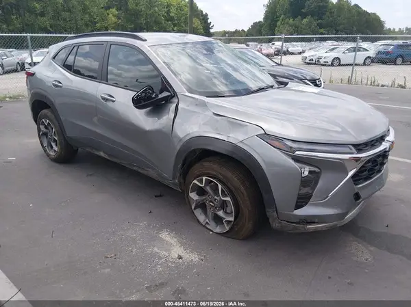 KL77LHEP2SC330747 2025 CHEVROLET TRAX - Image 1