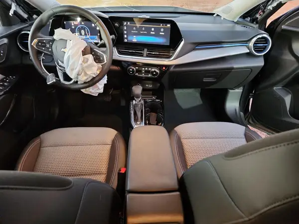 KL77LHEP2SC340744 2025 CHEVROLET TRAX - Image 8