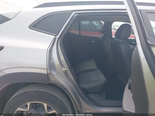 KL77LHEP2TC022026 2026 CHEVROLET TRAX - Image 8