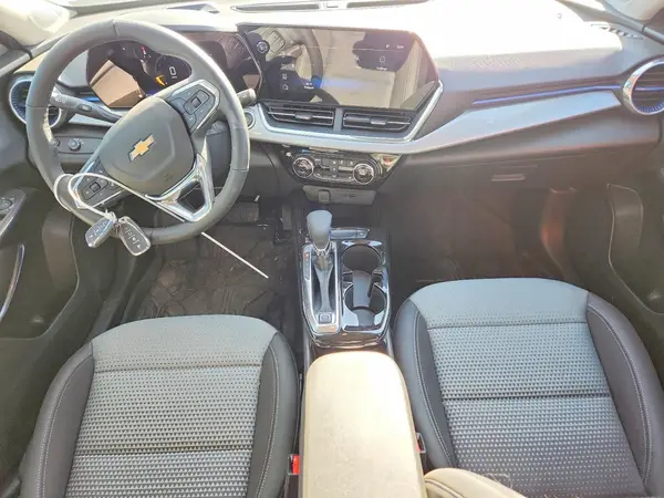 KL77LHEP2TC064177 2026 CHEVROLET TRAX - Image 8