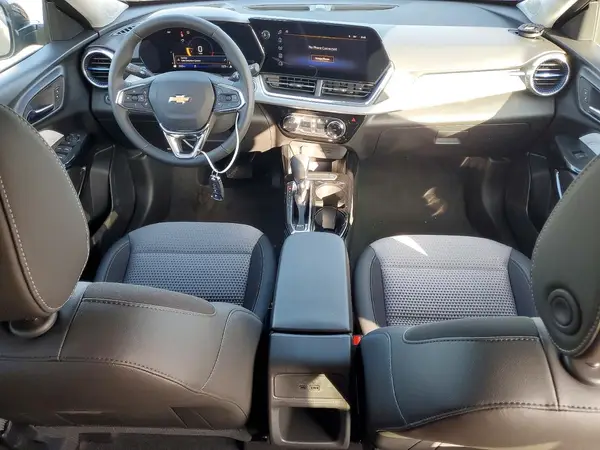 KL77LHEP2TC082274 2026 CHEVROLET TRAX - Image 8