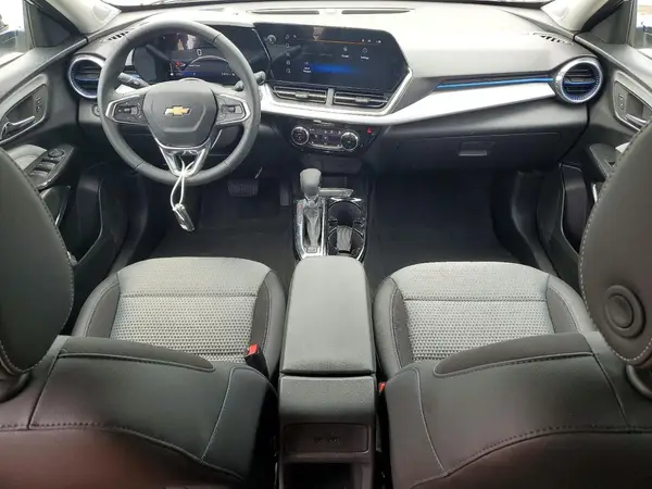 KL77LHEP2TC102863 2026 CHEVROLET TRAX - Image 8