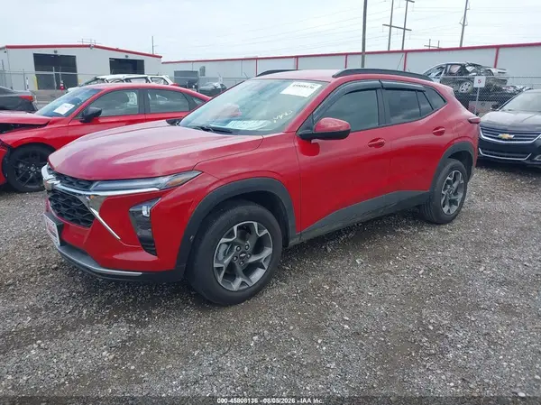 KL77LHEP2TC116228 2026 CHEVROLET TRAX - Image 2