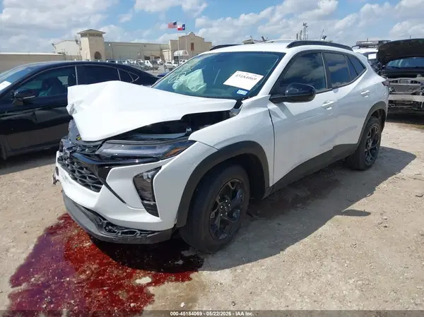KL77LHEP2TC126435 2026 CHEVROLET TRAX - Image 2