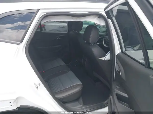 KL77LHEP2TC130372 2026 CHEVROLET TRAX - Image 8