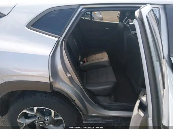 KL77LHEP3SC013320 2025 CHEVROLET TRAX - Image 8