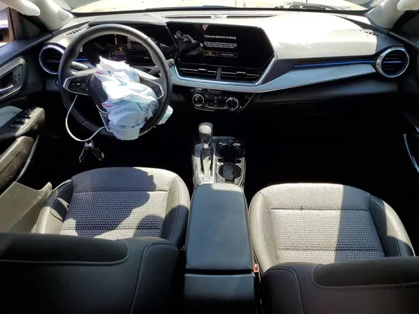 KL77LHEP3SC026844 2025 CHEVROLET TRAX - Image 8
