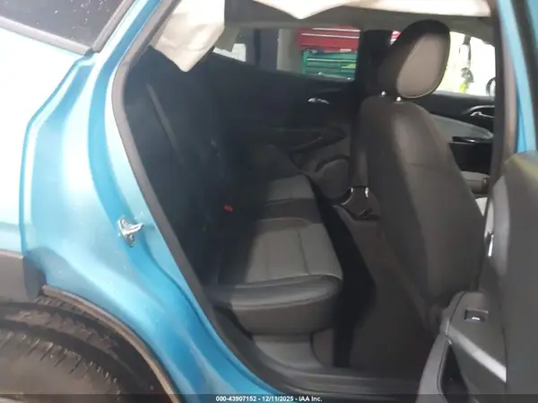 KL77LHEP3SC028030 2025 CHEVROLET TRAX - Image 8