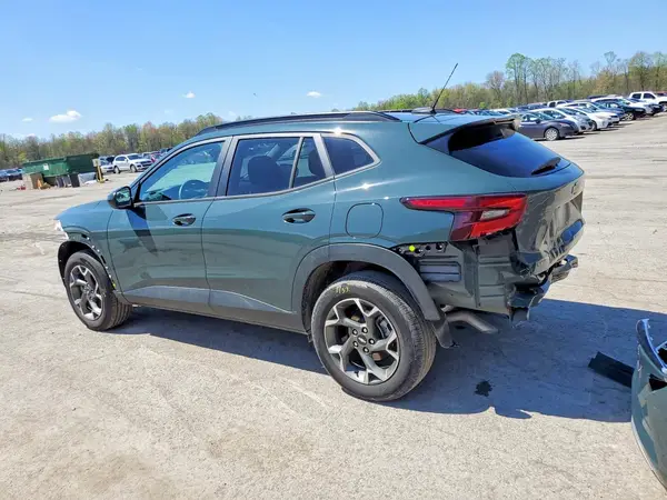 KL77LHEP3SC053087 2025 CHEVROLET TRAX - Image 2