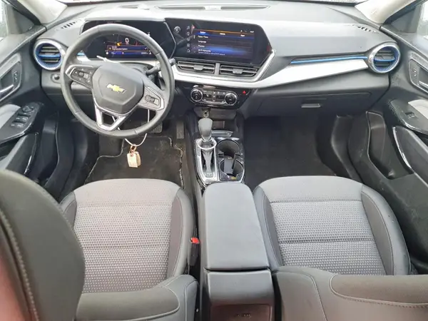 KL77LHEP3SC070875 2025 CHEVROLET TRAX - Image 8