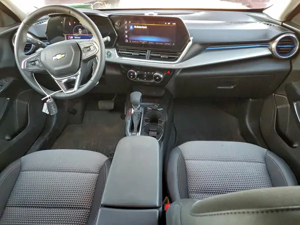 KL77LHEP3SC087210 2025 CHEVROLET TRAX - Image 8