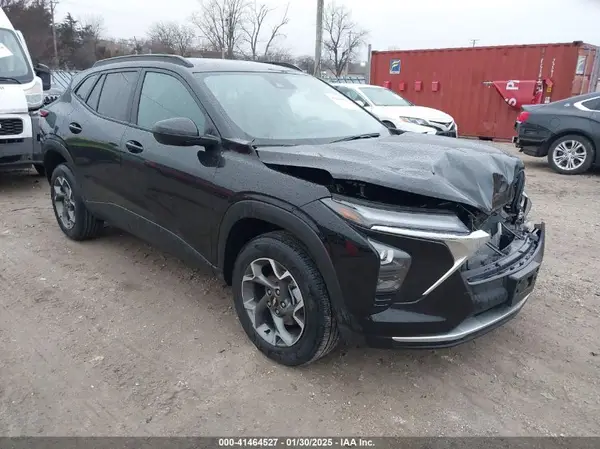KL77LHEP3SC109903 2025 CHEVROLET TRAX - Image 1