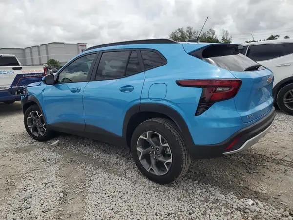 KL77LHEP3SC126765 2025 CHEVROLET TRAX - Image 2